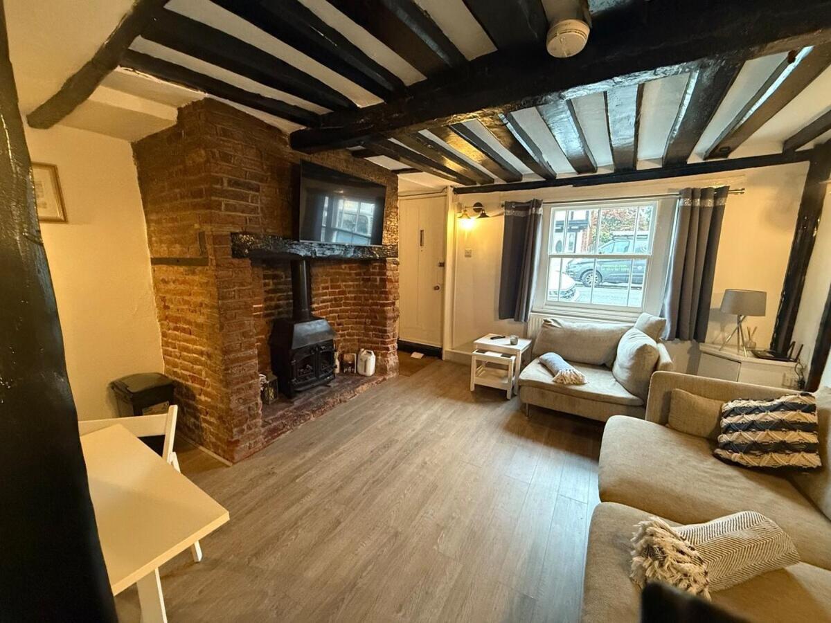Tidal Walk Cottage By The Sea Harwich Exterior photo
